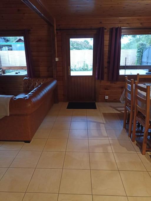 Bury  Chalet A La Campagne מראה חיצוני תמונה